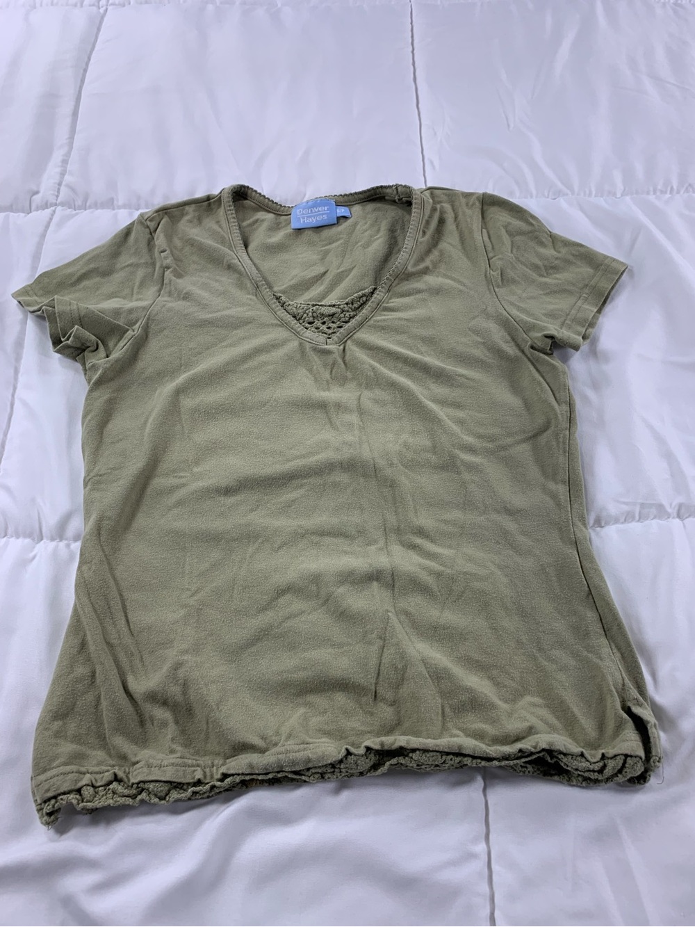 Like new DENVER HAYES shirt womens size S